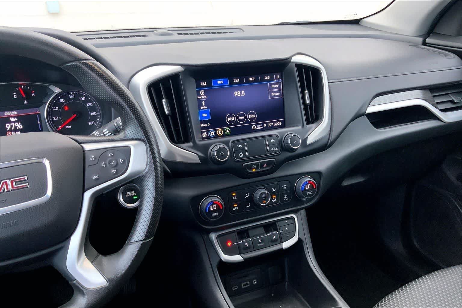 Used 2023 GMC Terrain SLE w/ Driver Convenience Package FWD image 15