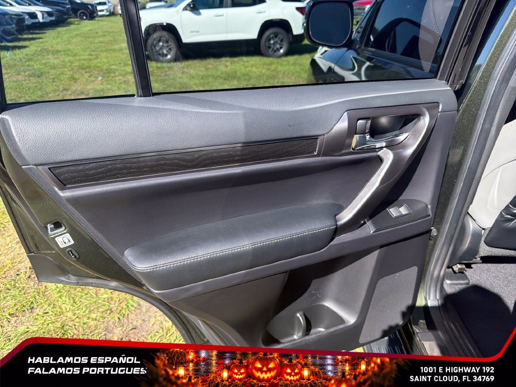 Used 2023 Lexus GX 460 w/ Black Line Special Edition AWD/4WD image 23