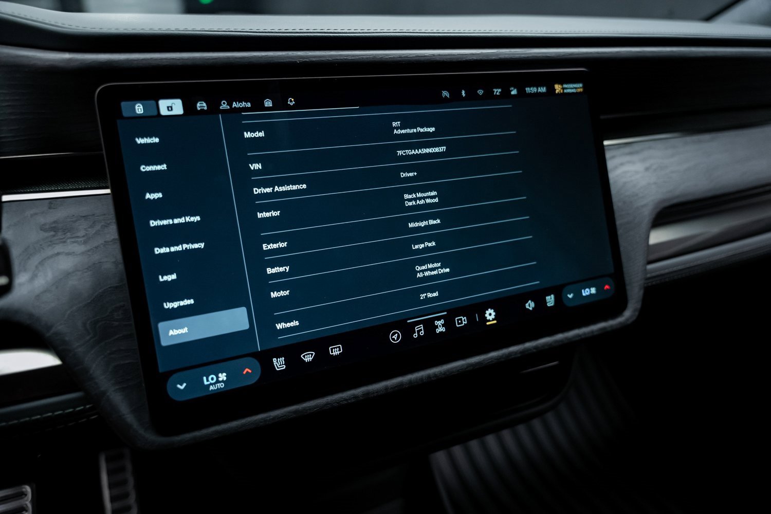 Used 2022 Rivian R1T Adventure image 42