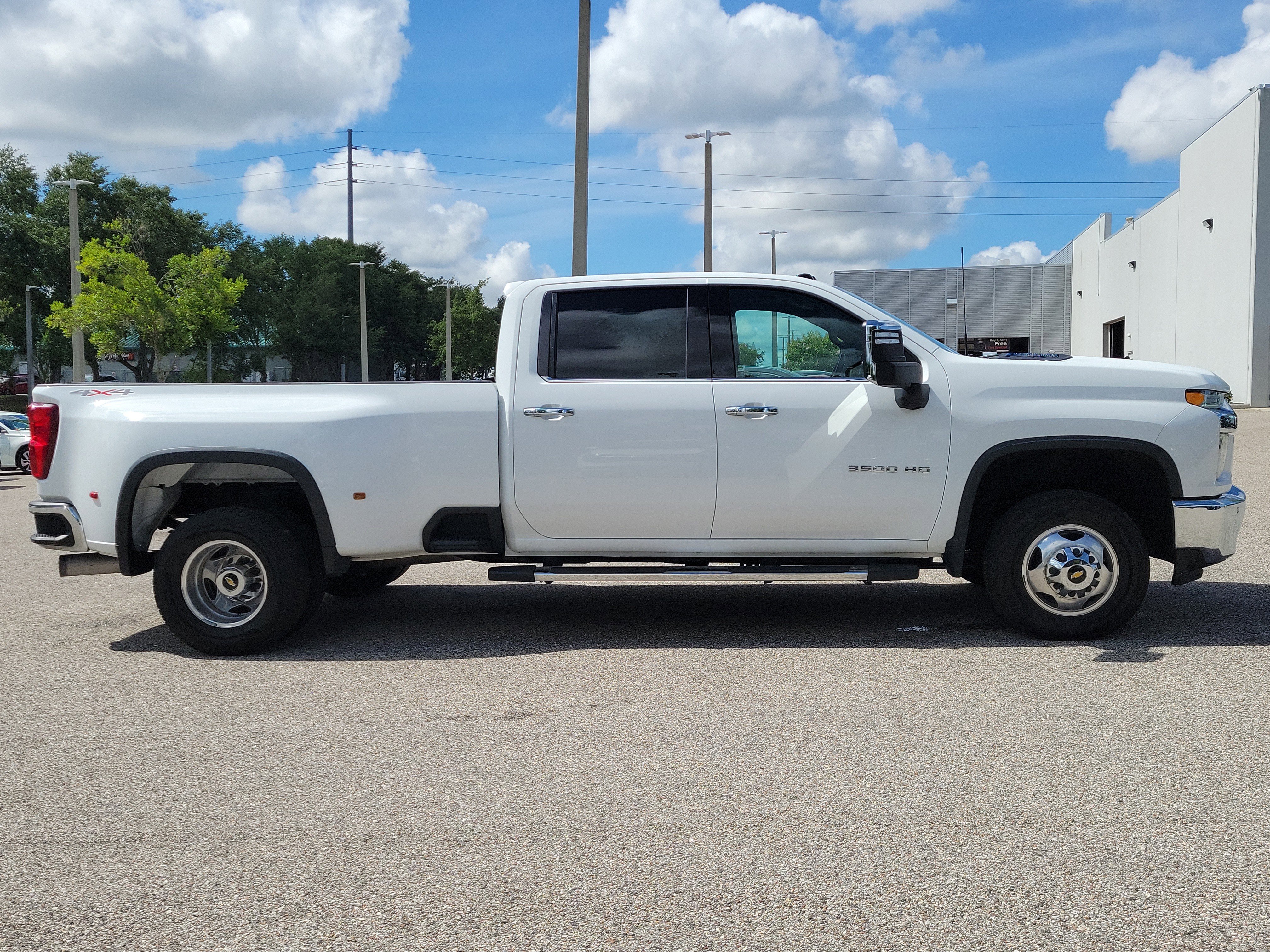 Used 2022 Chevrolet Silverado 3500 LTZ w/ LTZ Plus Package AWD/4WD image 4