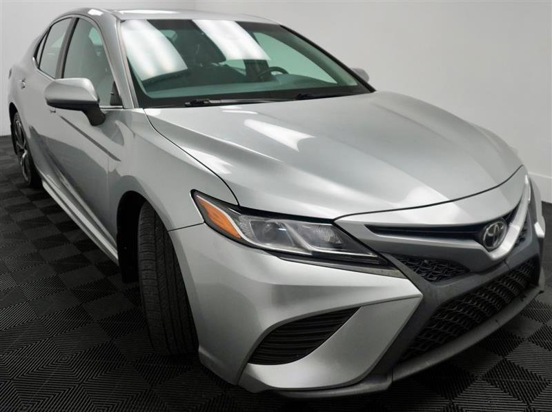 Used 2018 Toyota Camry SE image 10