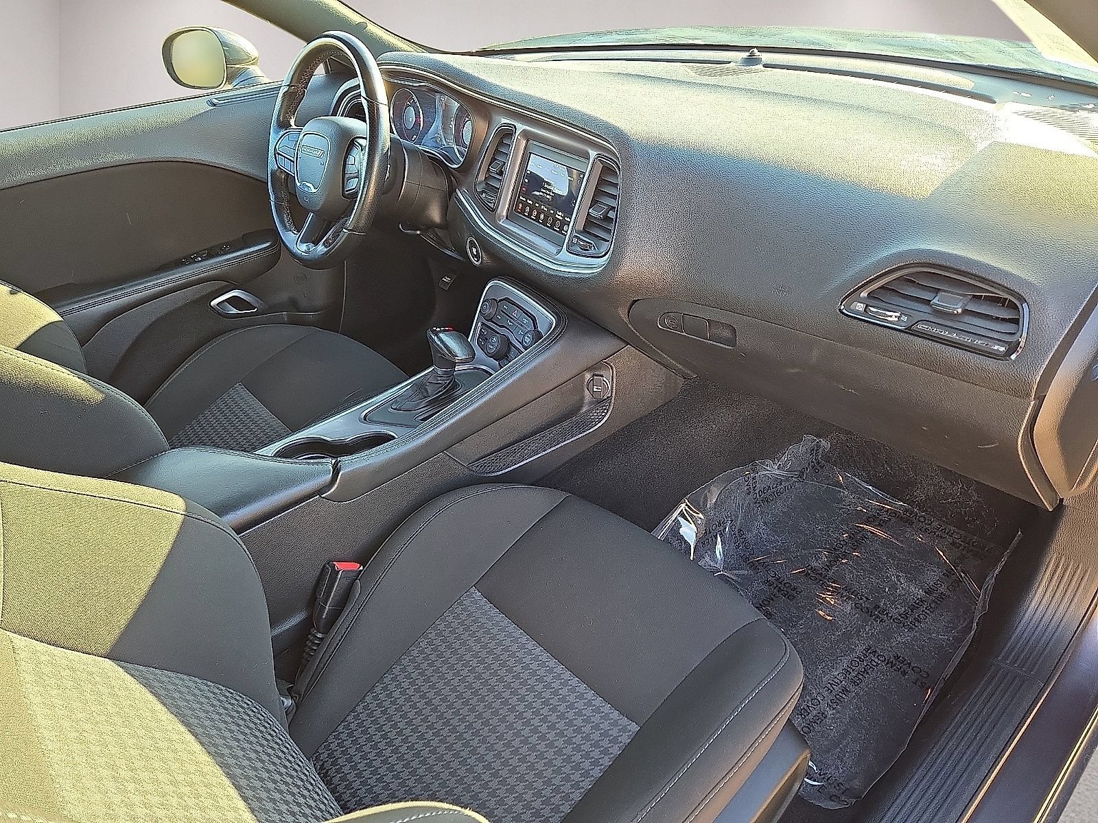 Used 2022 Dodge Challenger GT AWD/4WD image 16