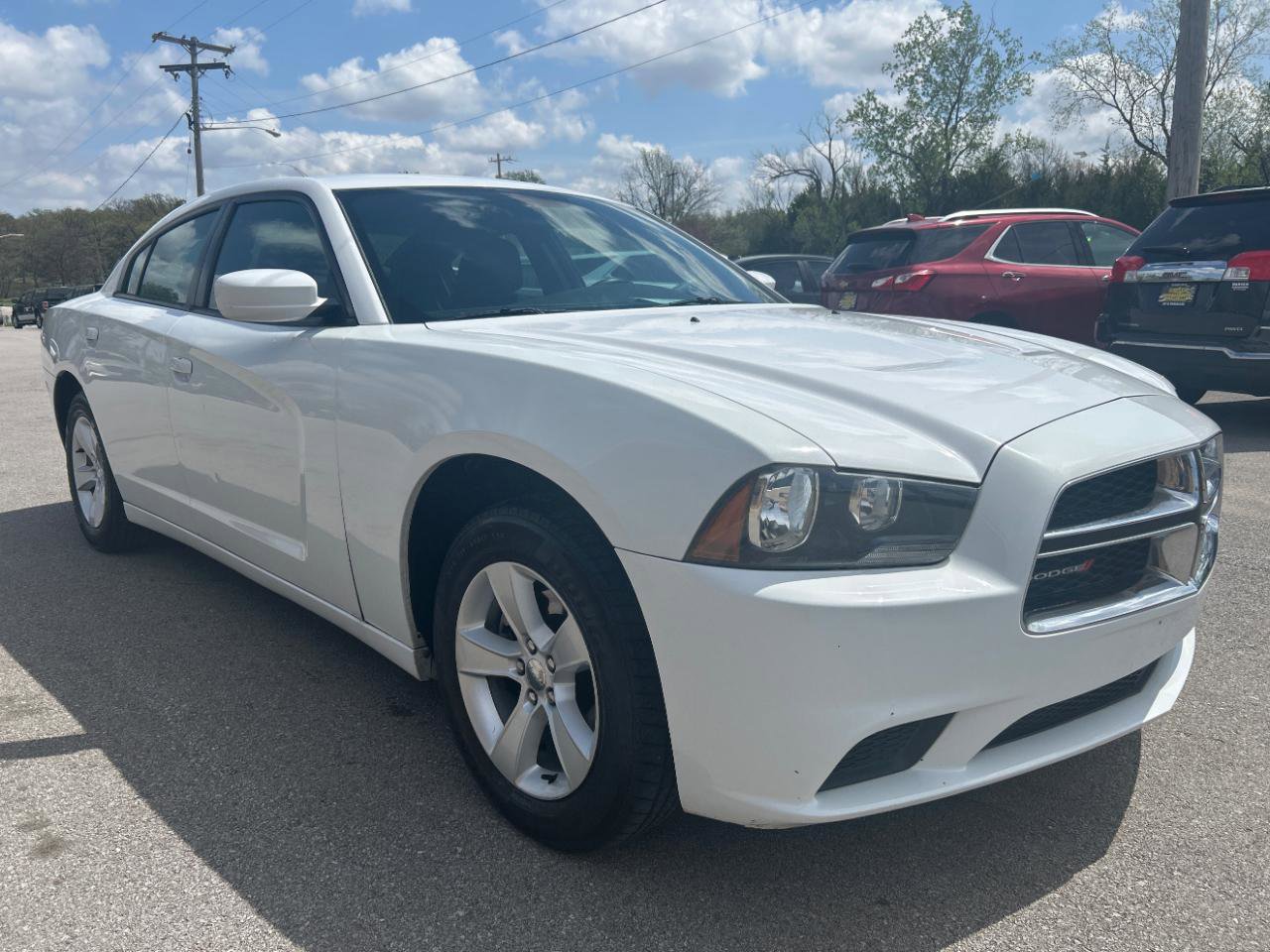 Used 2014 Dodge Charger SE image 3