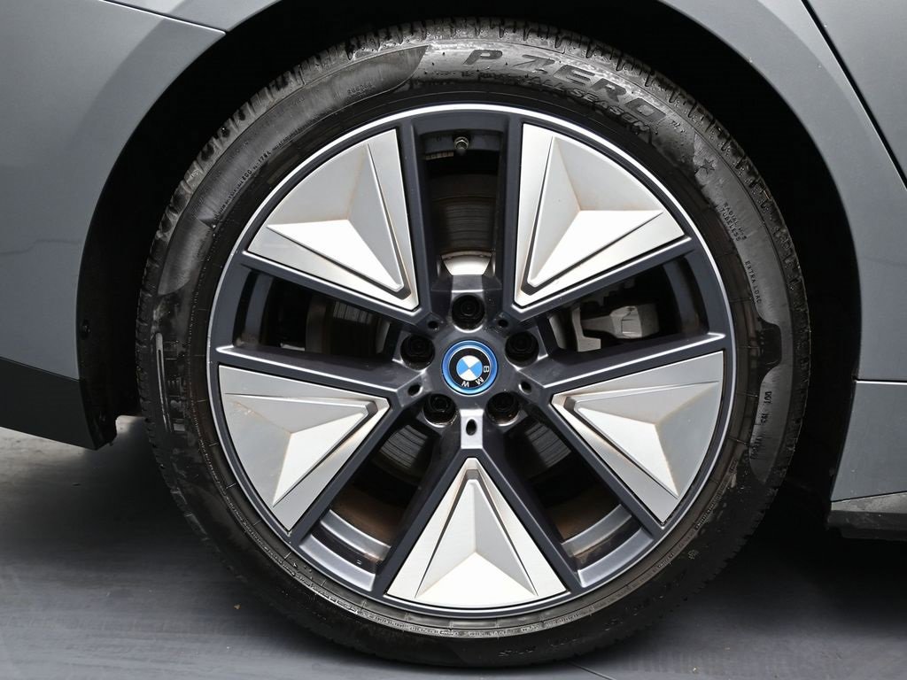 Used 2023 BMW i4 eDrive35 w/ Premium Package image 12