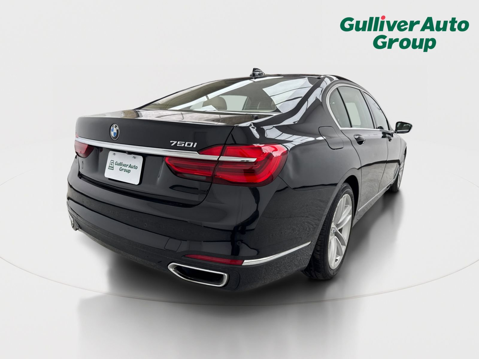 Used 2017 BMW 750i image 8