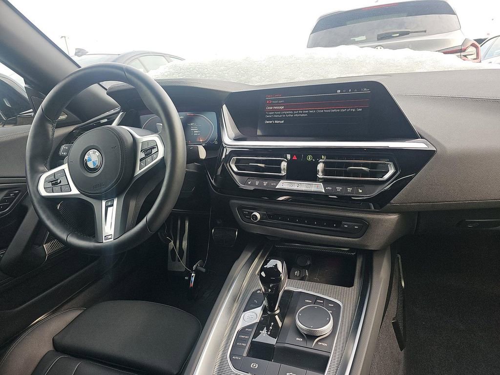 Certified 2025 BMW Z4 M40i w/ Premium Package image 5