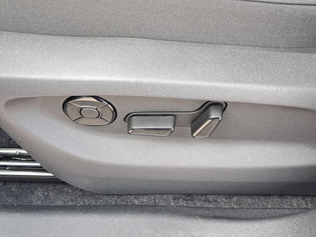 New 2026 Volkswagen Tiguan SE AWD/4WD image 7