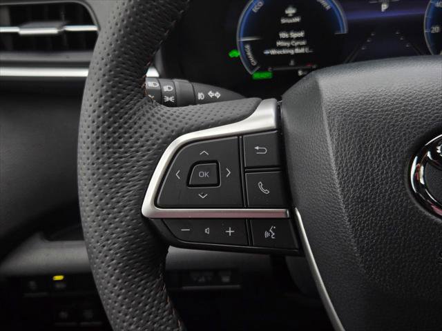 Certified 2026 Toyota Sienna Limited FWD image 20