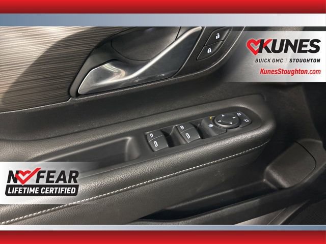 Used 2024 GMC Terrain SLE image 17