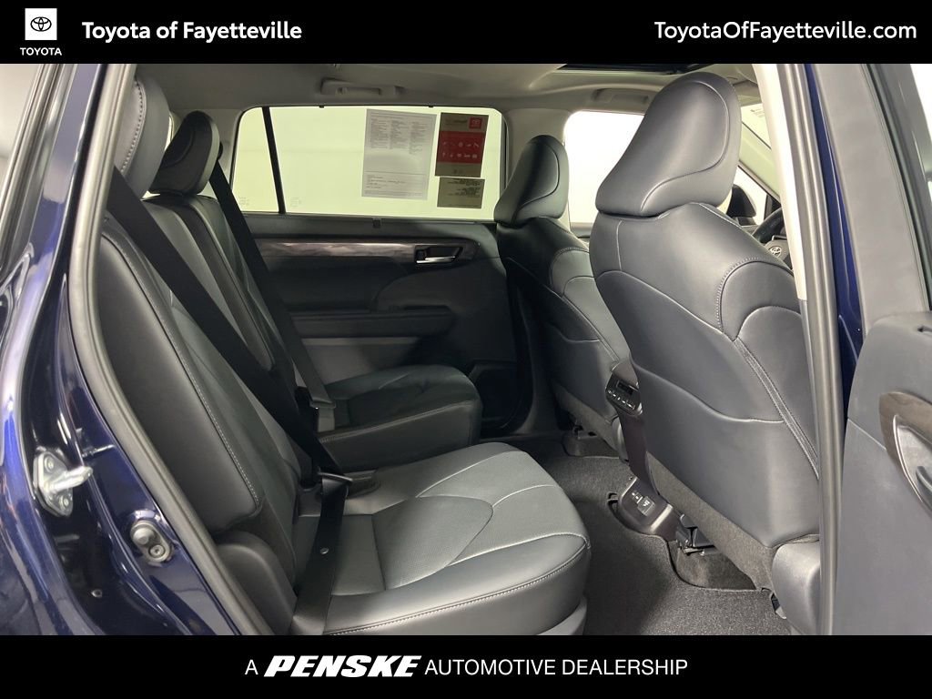 Used 2026 Toyota Highlander Limited image 9