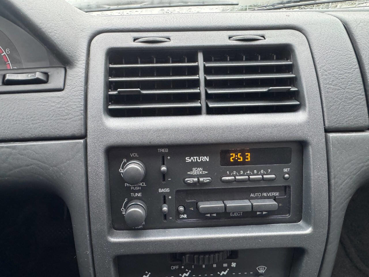 Used 1994 Saturn S-Series SC1 image 19