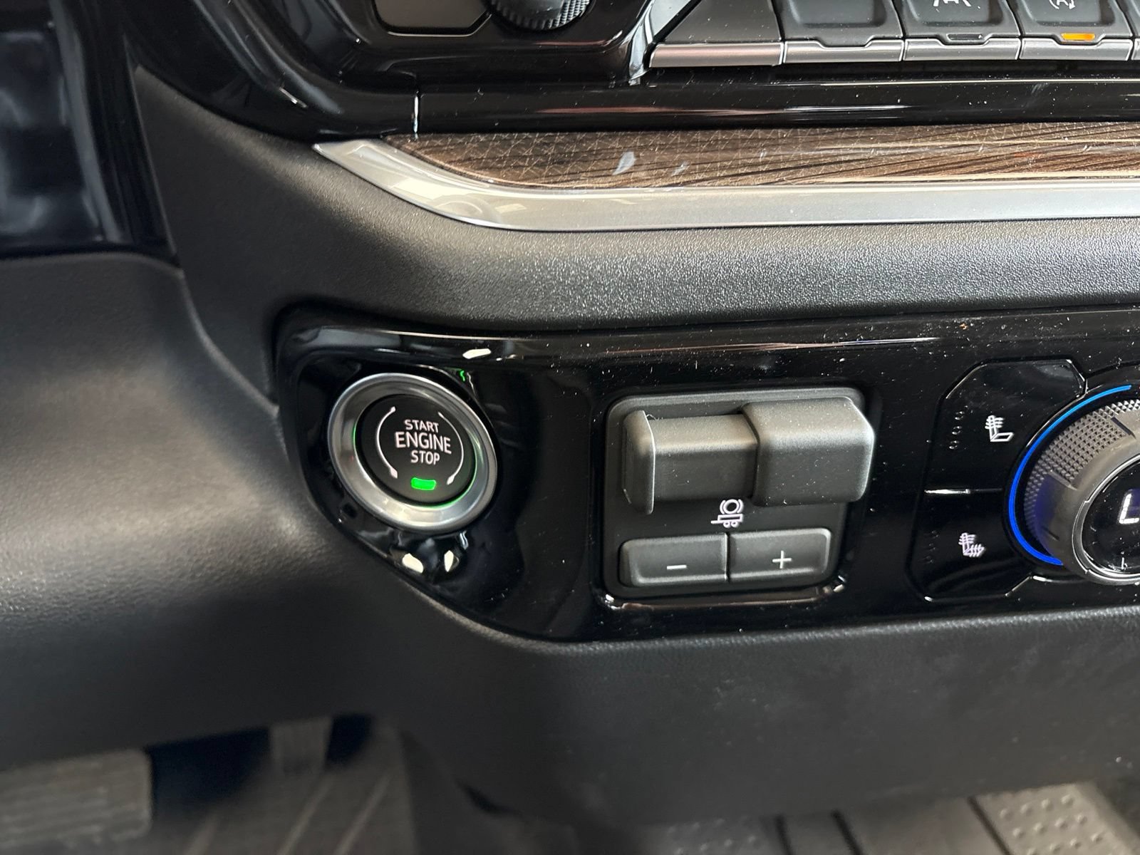New 2026 Chevrolet Silverado 1500 RST w/ RST Select Package AWD/4WD image 23
