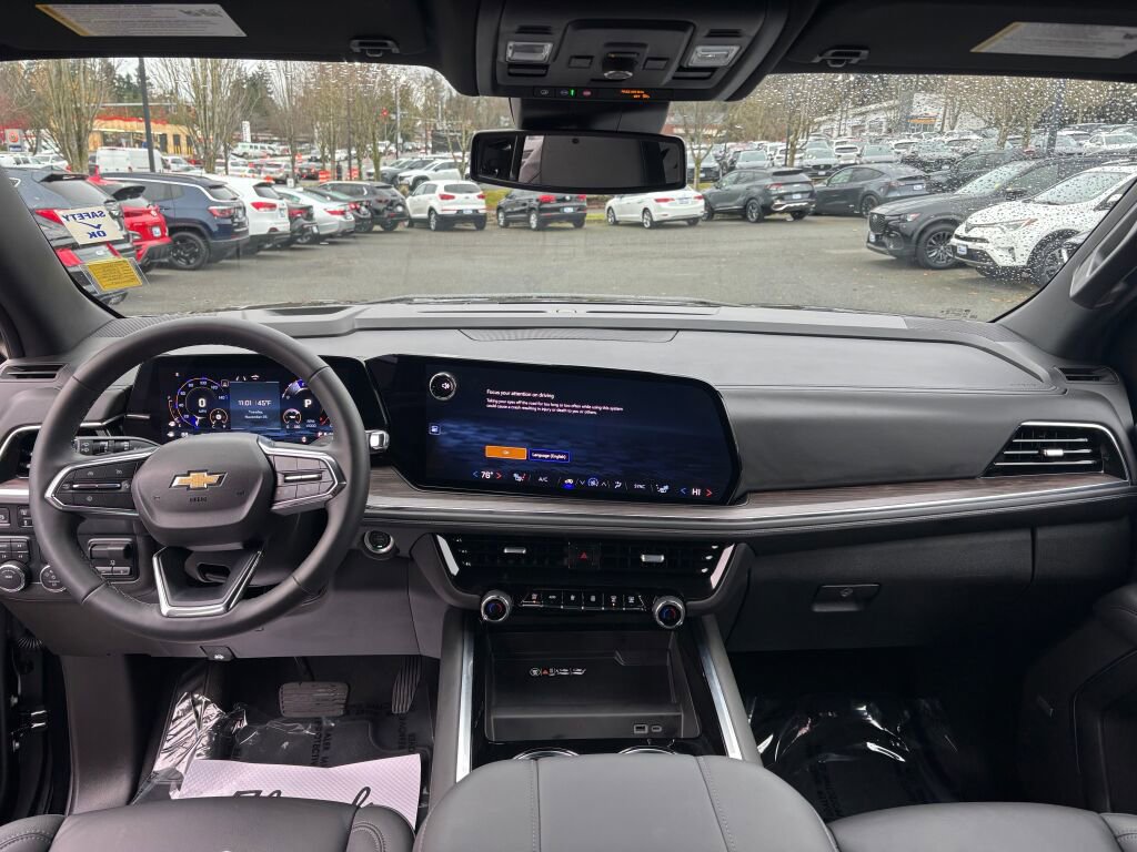 Certified 2025 Chevrolet Suburban LT w/ Comfort Package image 12