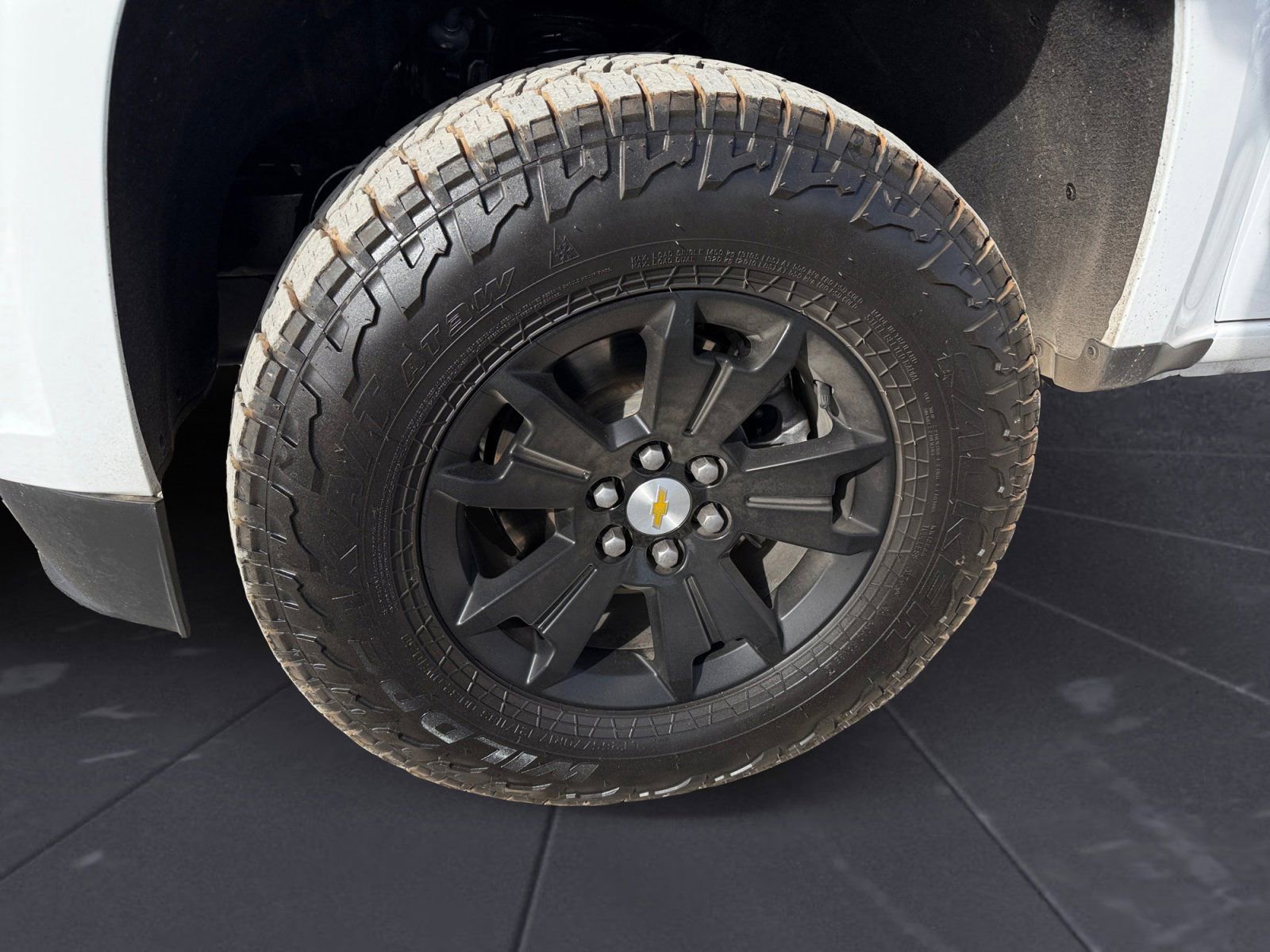 Used 2021 Chevrolet Colorado LT w/ Fleet Safety Package image 12