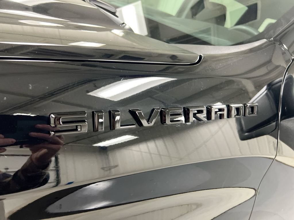 Used 2024 Chevrolet Silverado 1500 Custom w/ Turbomax Blackout Package AWD/4WD image 25