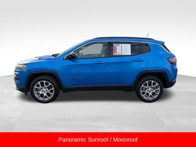 Used 2022 Jeep Compass Latitude w/ Sun and Sound Group image 4