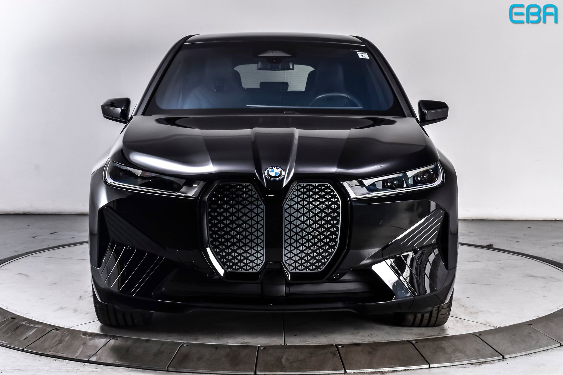 Used 2025 BMW iX xDrive50 w/ Sport Package AWD/4WD image 8