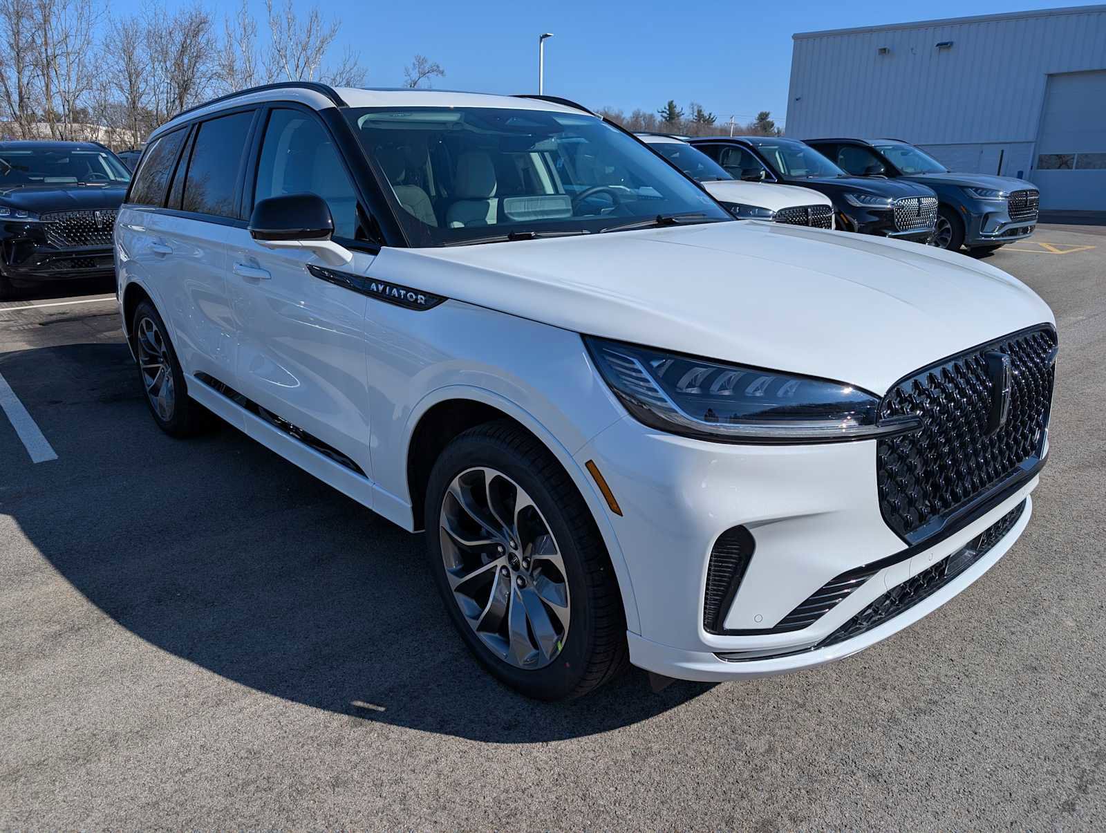 New 2026 Lincoln Aviator AWD image 6