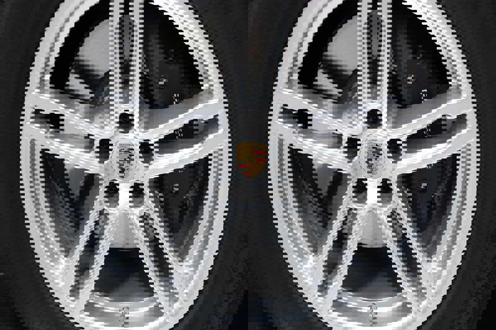 Certified 2023 Porsche Macan image 11