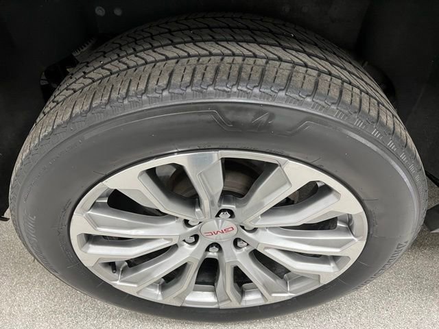 Used 2017 GMC Yukon Denali w/ Open Road Package AWD/4WD image 16