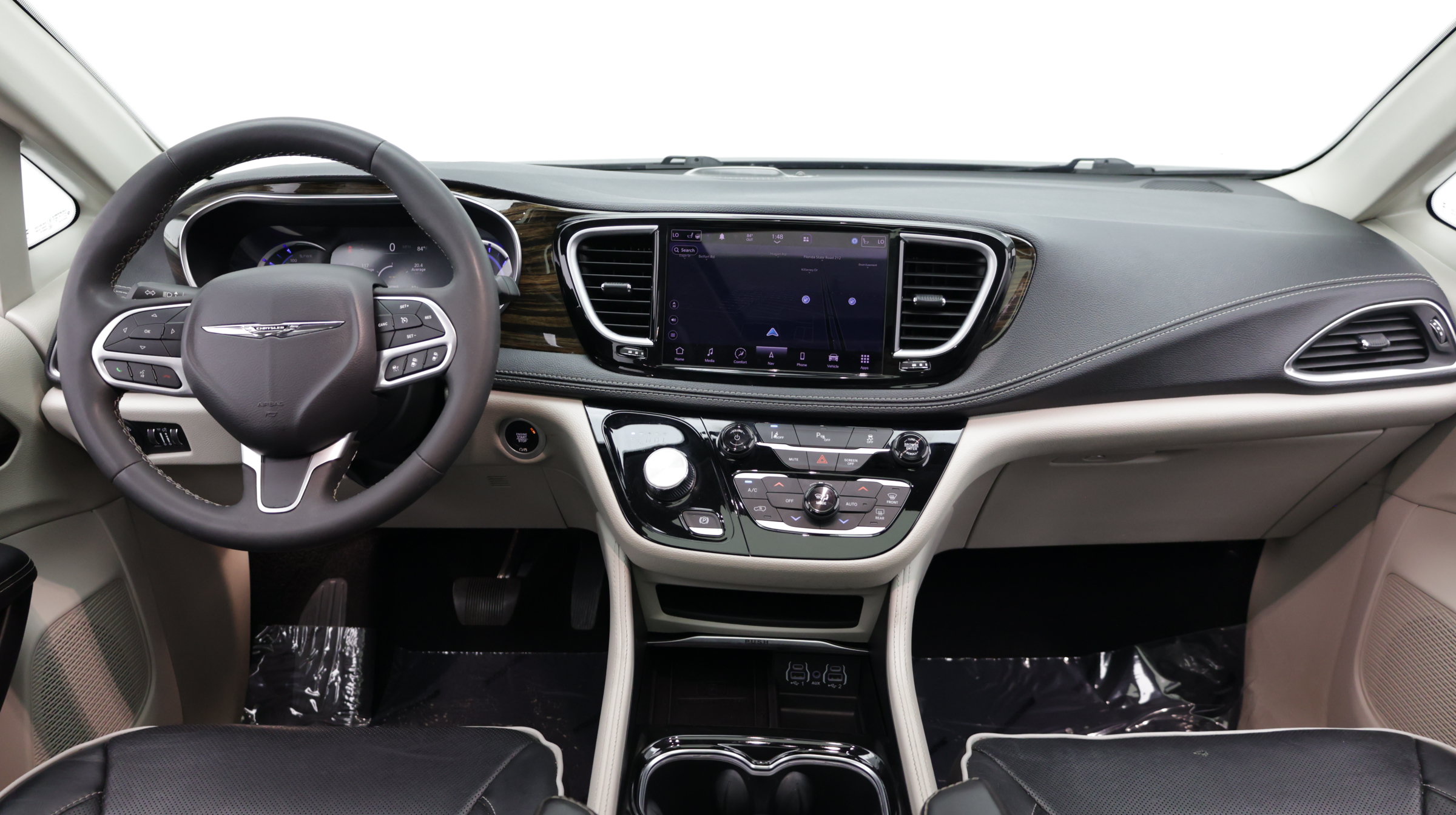 Used 2023 Chrysler Pacifica Limited FWD image 34
