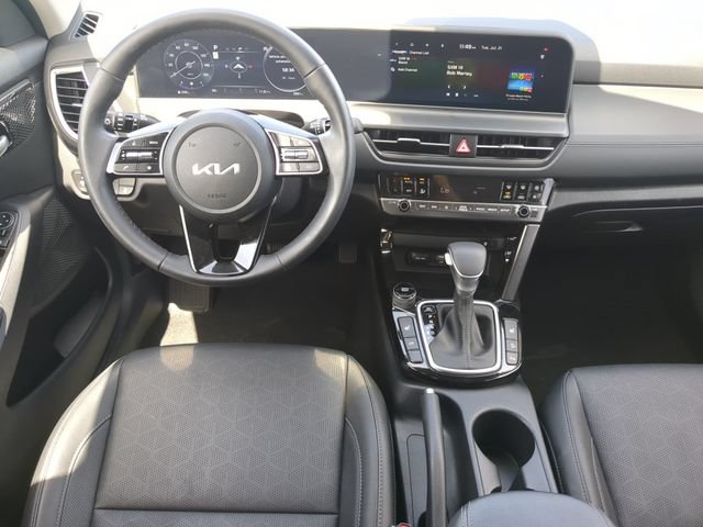 Used 2025 Kia Seltos EX w/ EX Sunroof Package FWD image 15