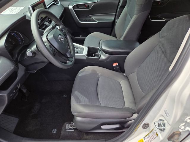 Used 2024 Toyota RAV4 LE AWD/4WD image 10
