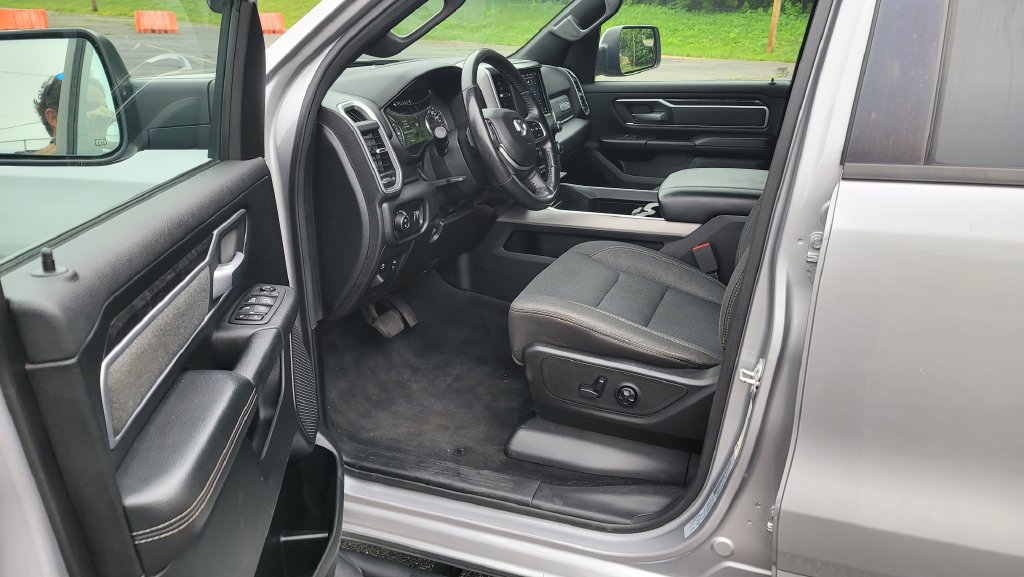 Used 2020 RAM 1500 Big Horn AWD/4WD image 18