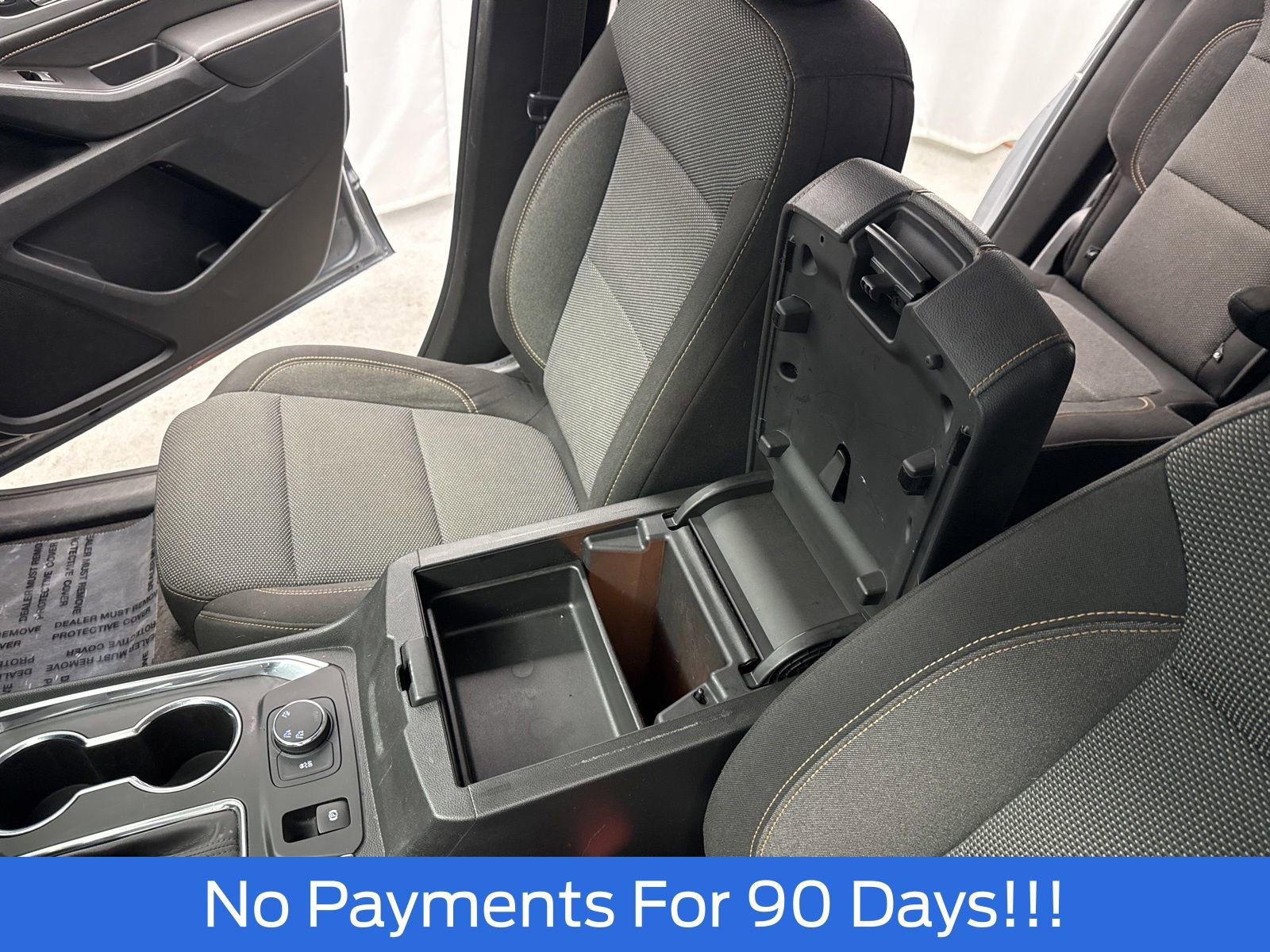 Used 2020 Chevrolet Traverse LT image 20