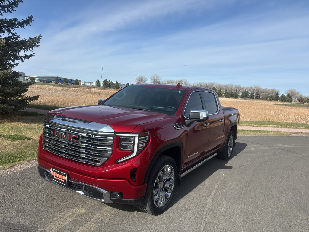 Used 2022 GMC Sierra 1500 Denali w/ Technology Package AWD/4WD image 2