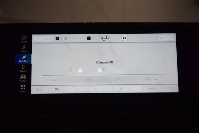 Used 2024 Jeep Wrangler Rubicon w/ Convenience Group image 29