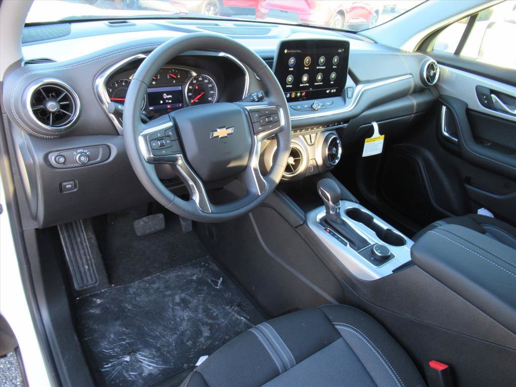 New 2025 Chevrolet Blazer LT FWD image 14