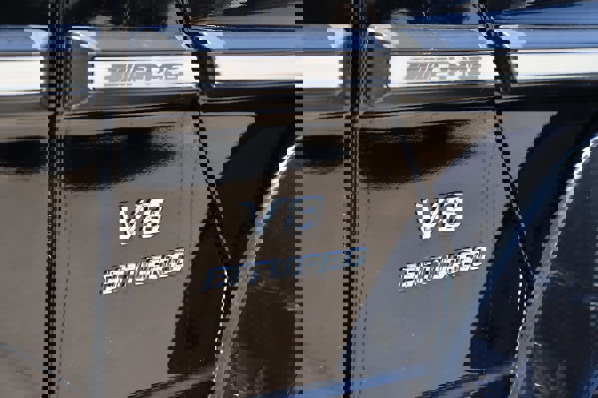 Used 2015 Mercedes-Benz G 63 AMG 4MATIC w/ PA6 Package image 13