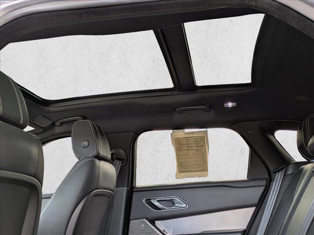 Used 2021 Land Rover Range Rover Velar R-Dynamic S image 22