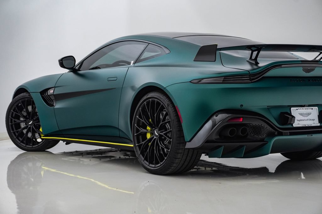 Used 2023 Aston Martin V8 Vantage Coupe RWD image 9