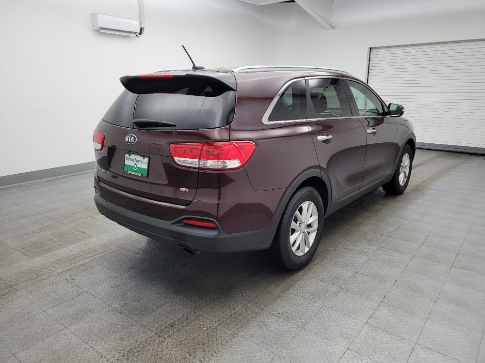 Used 2016 Kia Sorento LX image 9