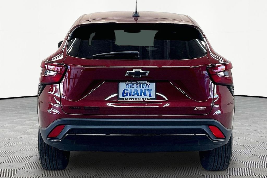 Used 2024 Chevrolet Trax RS FWD image 6