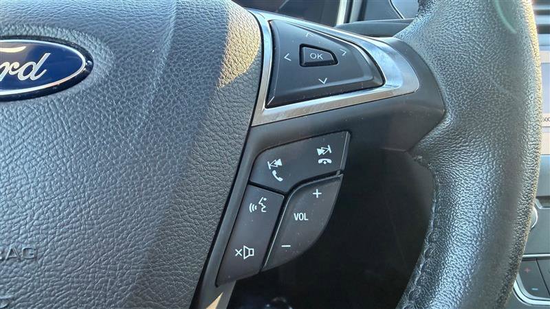 Used 2017 Ford Fusion SE w/ Equipment Group 602A FWD image 24