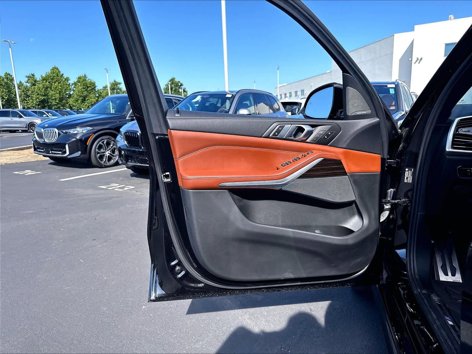 Used 2023 BMW X5 xDrive40i w/ Executive Package AWD/4WD image 22