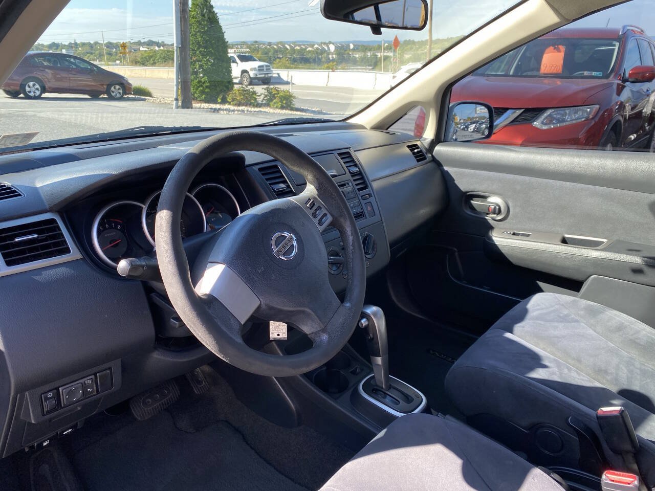Used 2009 Nissan Versa 1.8 S w/ PWR Pkg FWD image 10