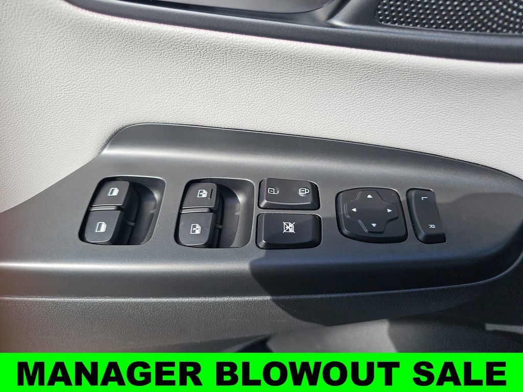 Used 2022 Hyundai Kona Limited image 28