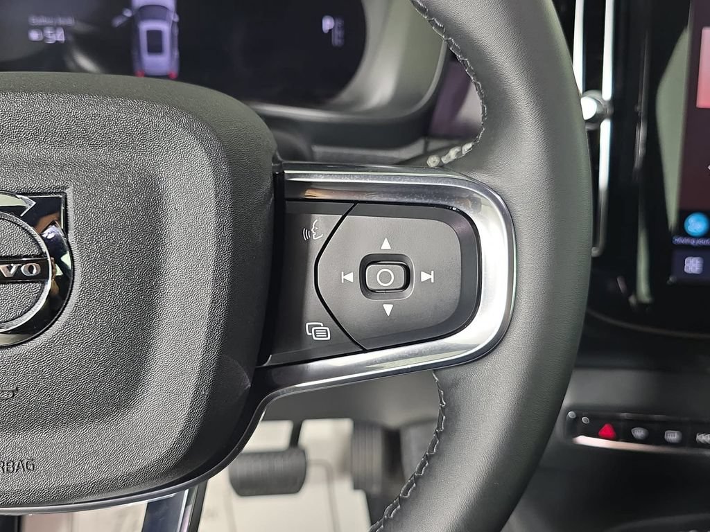 Used 2023 Volvo XC40 Recharge Plus w/ Protection Package Premier AWD/4WD image 14