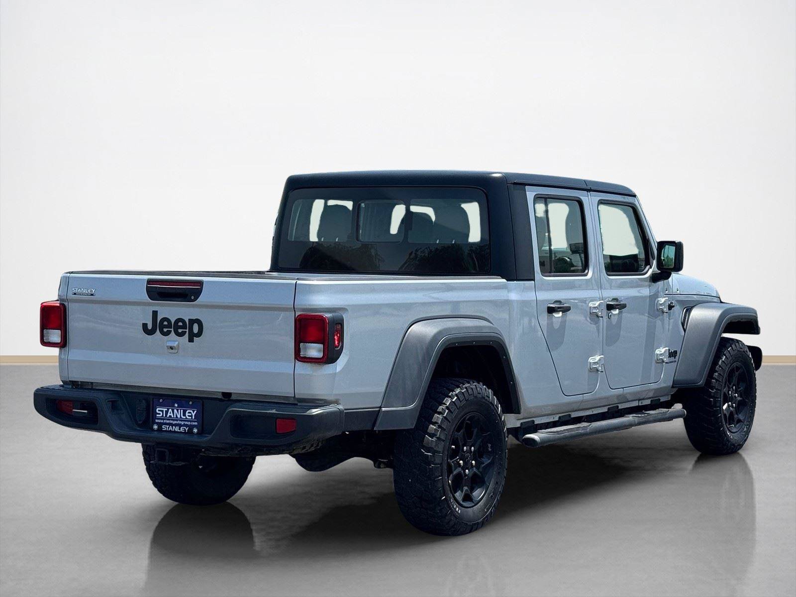 Used 2023 Jeep Gladiator Sport w/ Trailer Tow Package AWD/4WD image 8