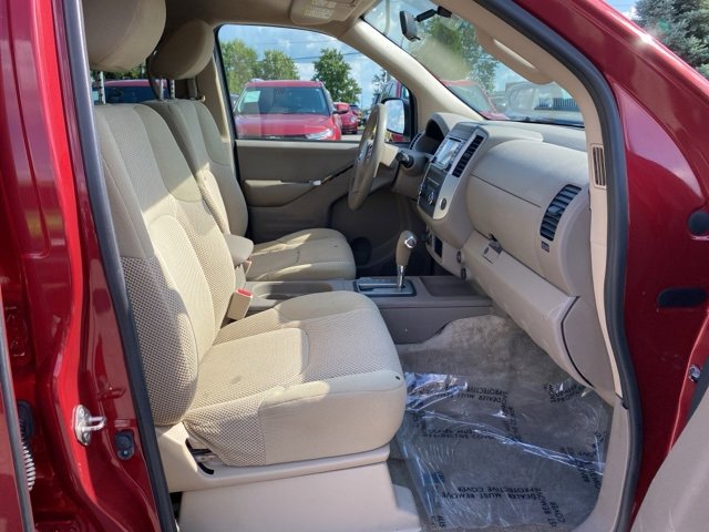 Used 2018 Nissan Frontier SV image 24