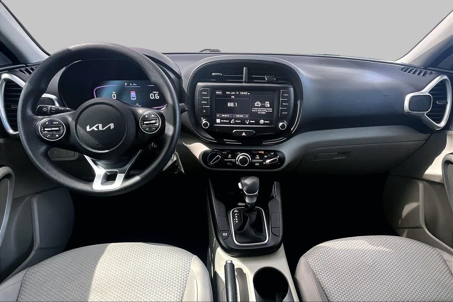 Used 2023 Kia Soul LX w/ Option Group 015 FWD image 15