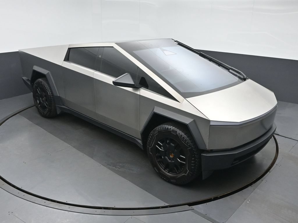 Used 2024 Tesla Cybertruck AWD Crew Cab image 33