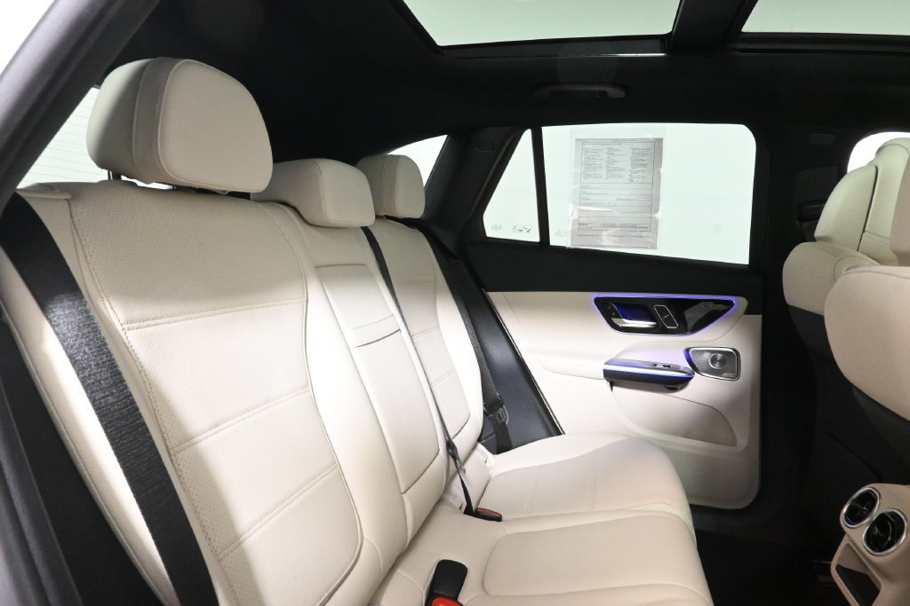 Certified 2026 Mercedes-Benz GLC 300 4MATIC image 32