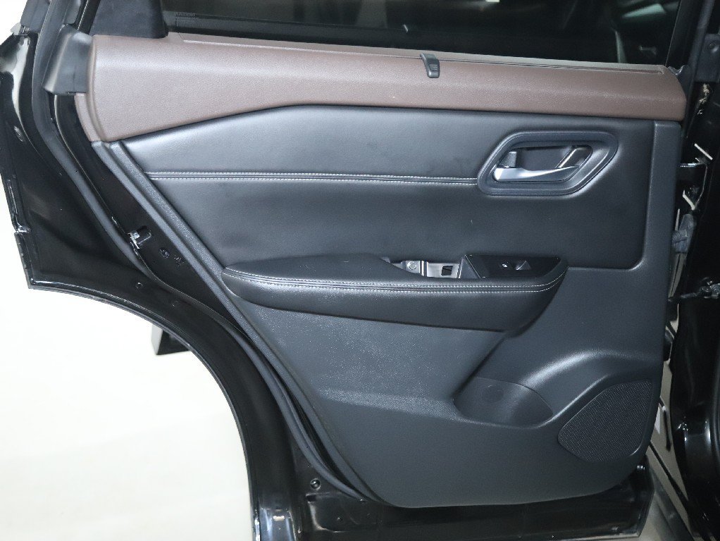 Certified 2023 Nissan Rogue SL w/ SL Premium Package AWD/4WD image 13