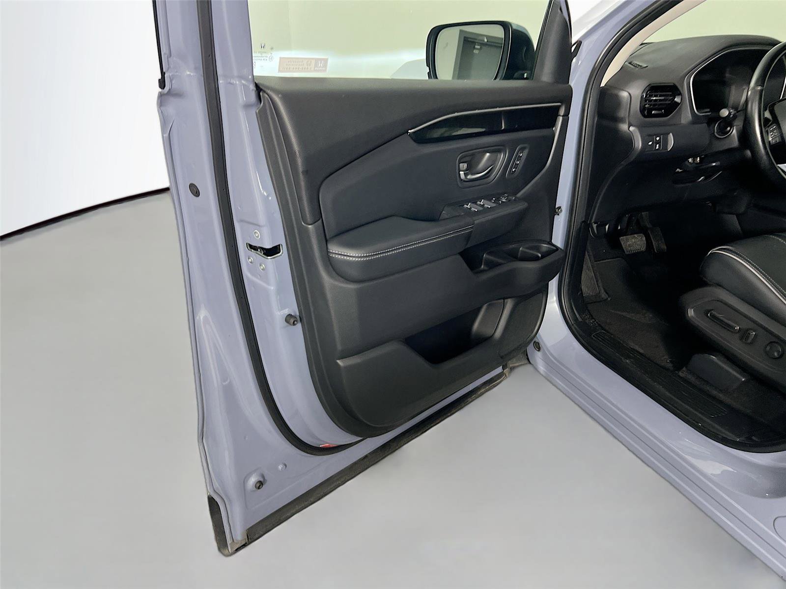 Used 2024 Honda Pilot Elite image 17