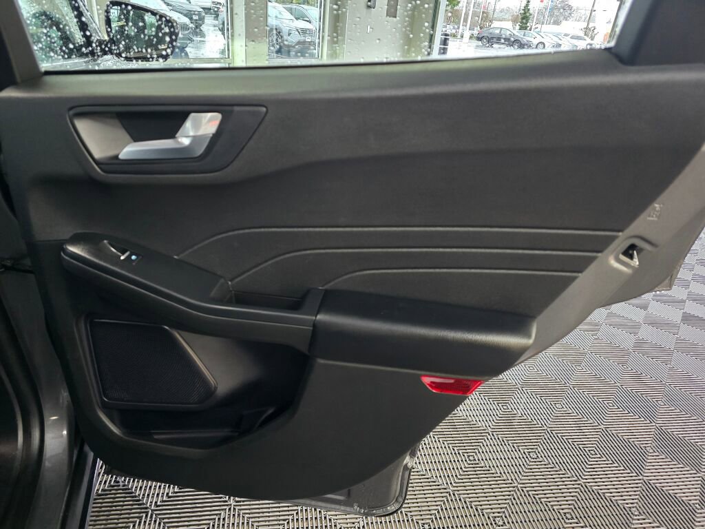 Used 2024 Ford Escape Platinum image 41